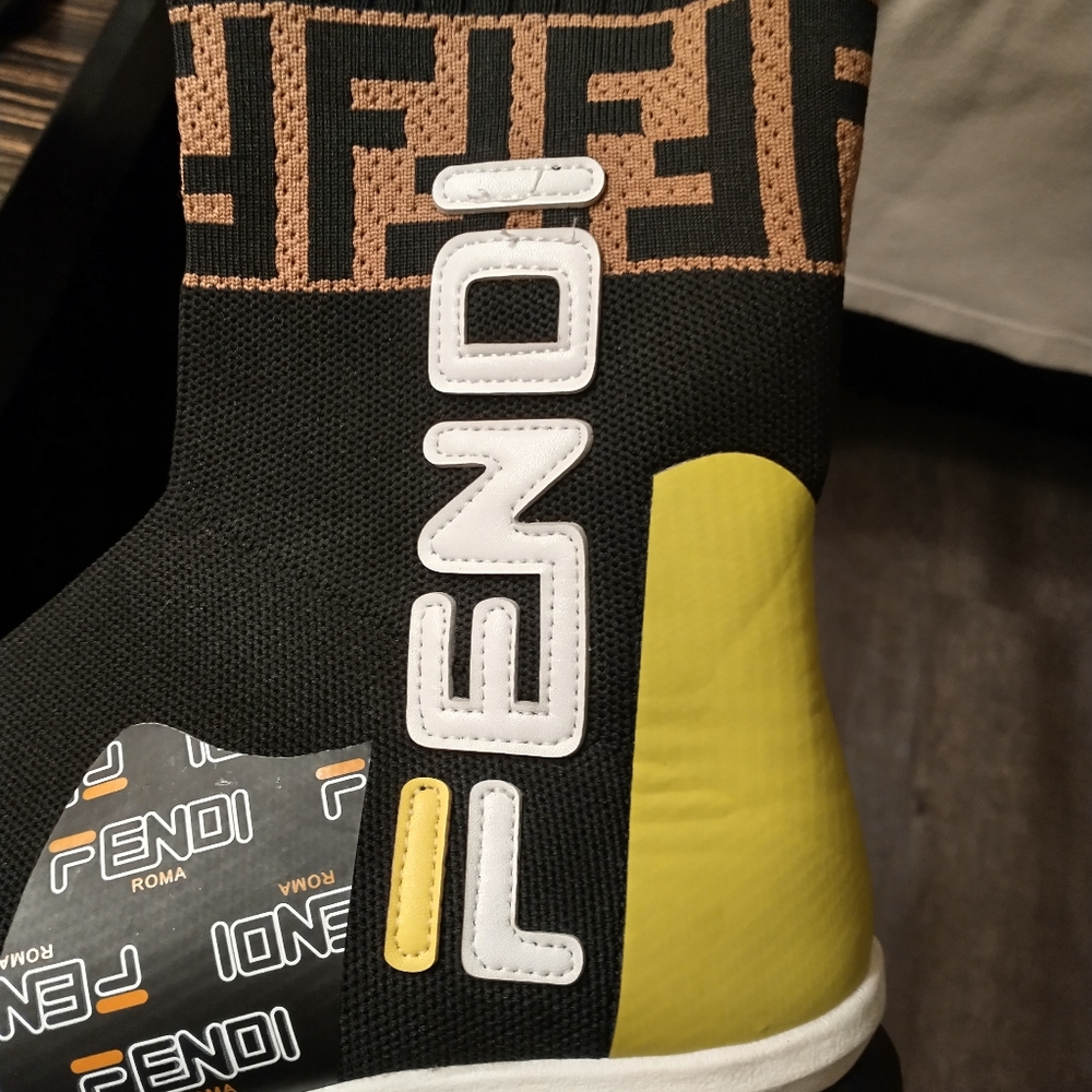 Fendi Roma - Picture 3 of 12